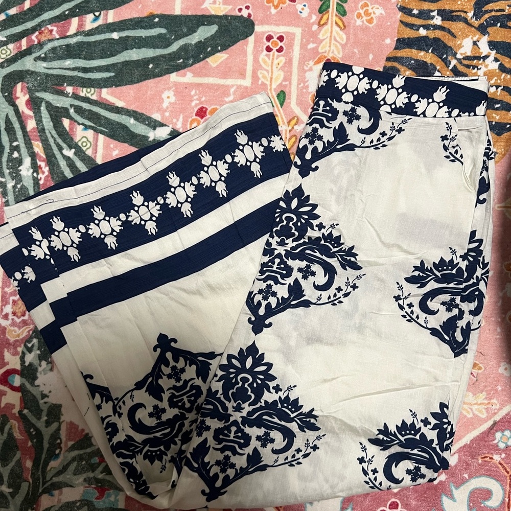 Elegant Navy and White Bottoms